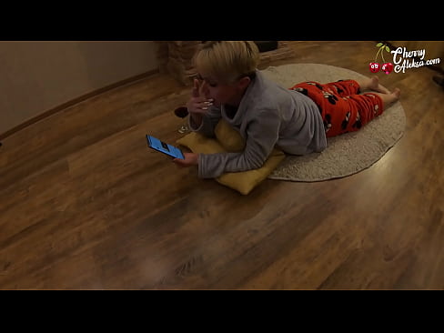❤️ Luda plavuša sisa ogroman kurac sisa i poskakuje na njemu - analni seks ️❌ Analni video kod nas bs.thebestfetishsites.ru ️❤